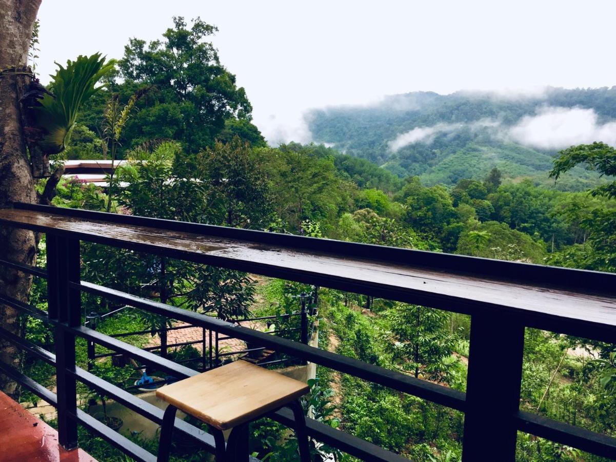 Baanhatsompaen homestay Ranong Exterior foto